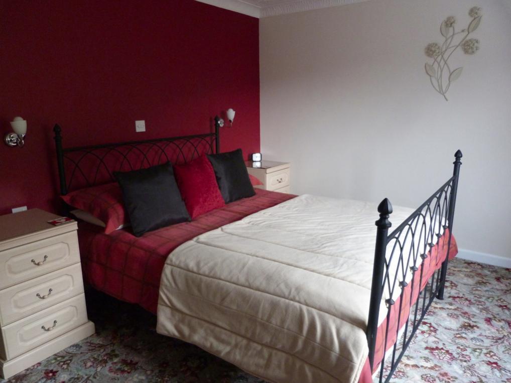 Neuadd Wen Guest House Carmarthen Esterno foto