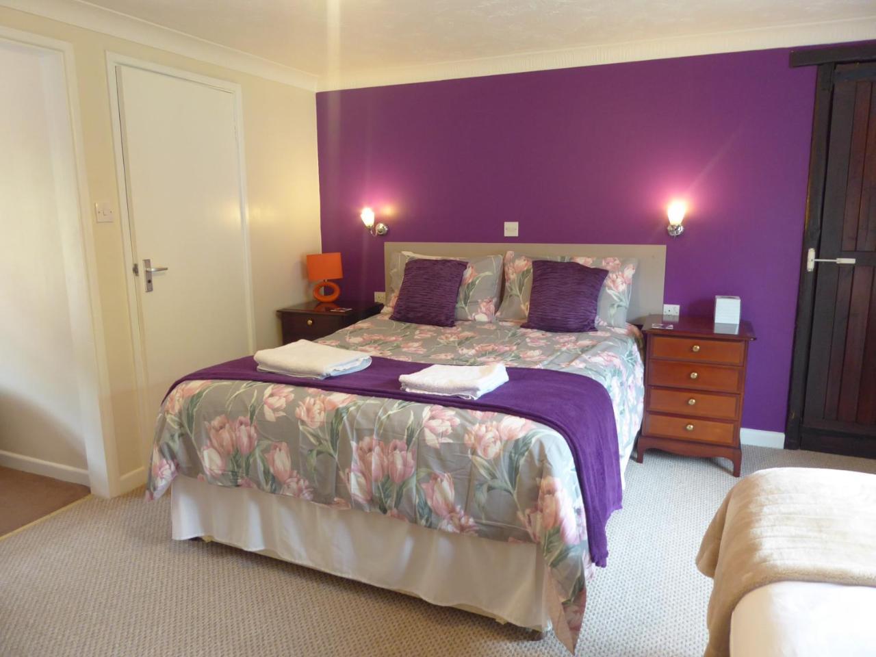 Neuadd Wen Guest House Carmarthen Esterno foto